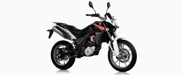 Husqvarna-TR650-Strada-TR650-Terra-2013 
